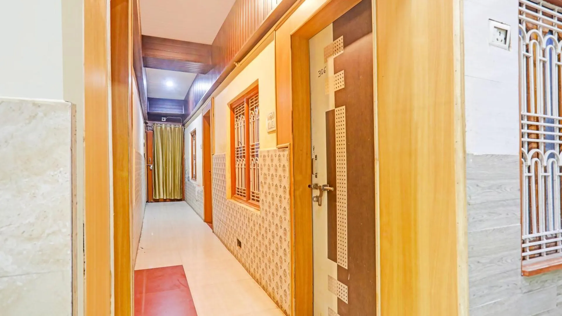 Hotel O Jmd Palace Βαρανάσι 3*,  Ινδία