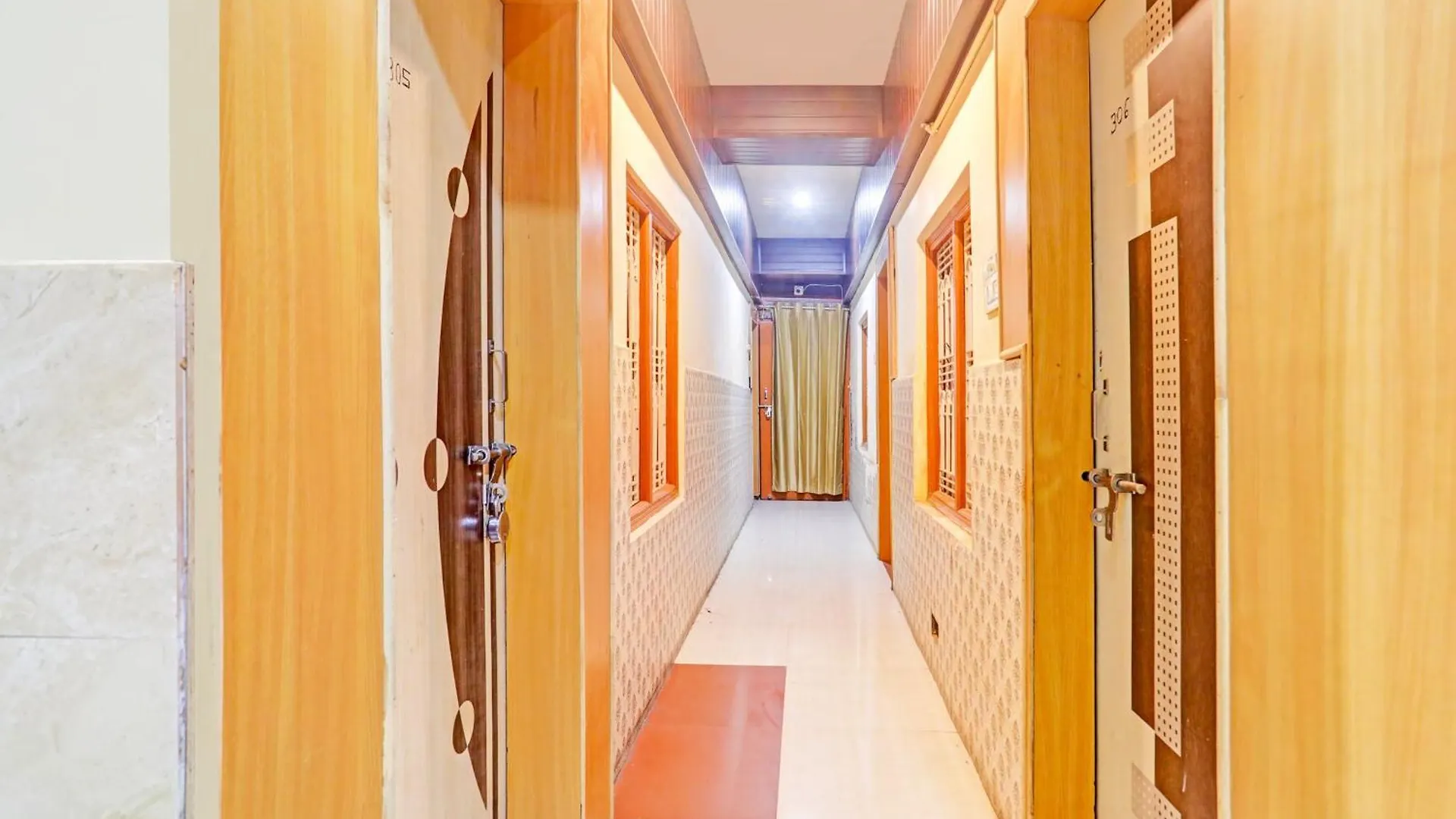 Hotel O Jmd Palace Βαρανάσι Ινδία